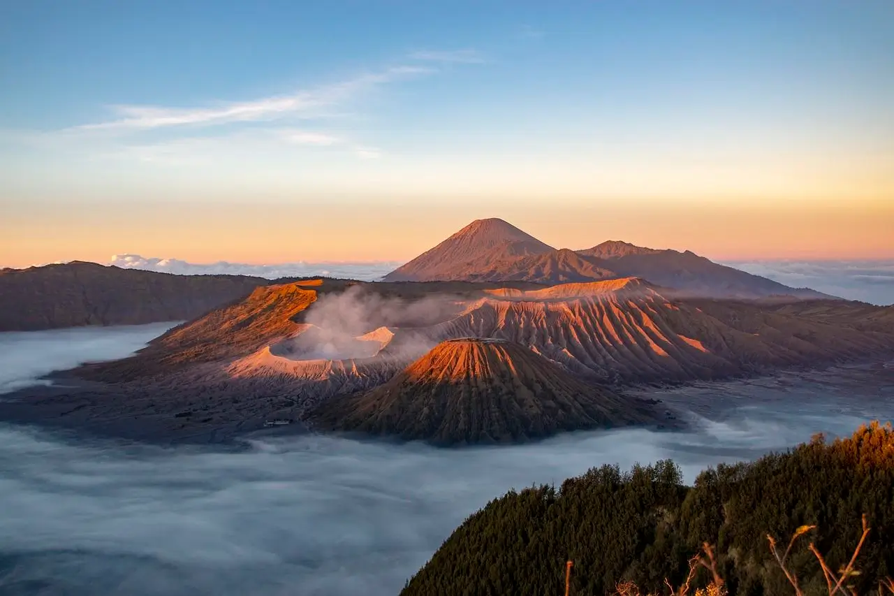Gunung Sebagai Pasak